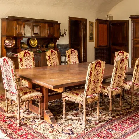 Chateau De And