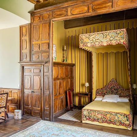 Chateau De And 別荘