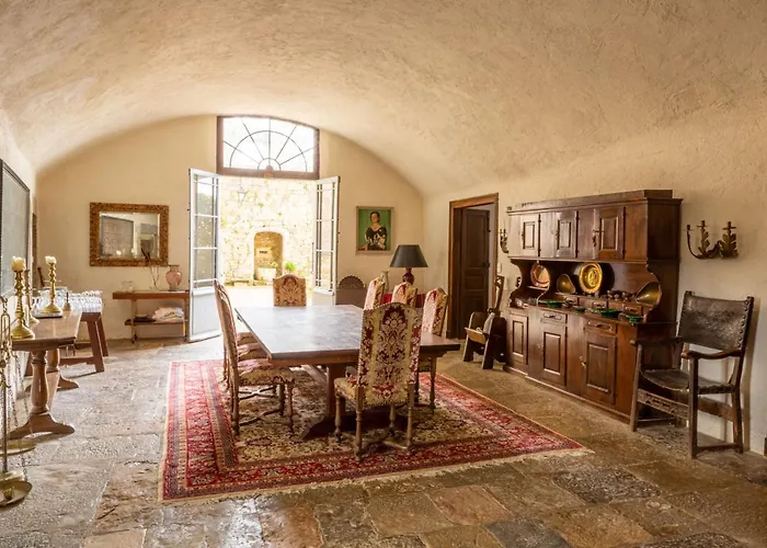 Chateau De And Béduer